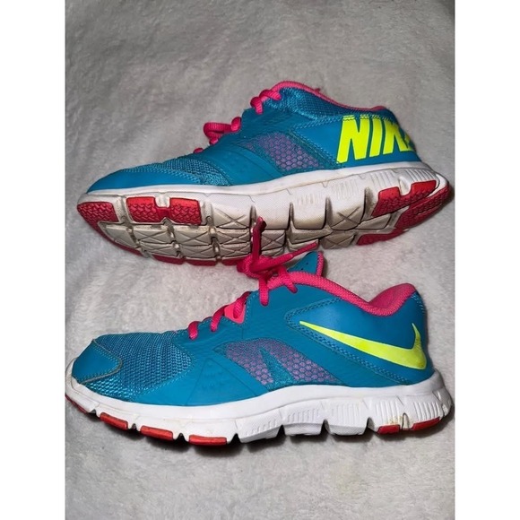 Nike Flex Training Sneakers Athletic Shoes Blue Pink Yellow youth 5 women's 7 - Picture 3 of 3